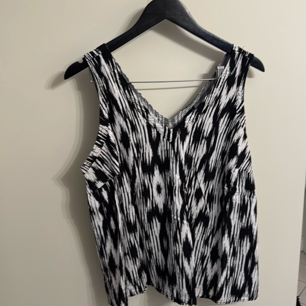 Torrid top in Ikat pattern